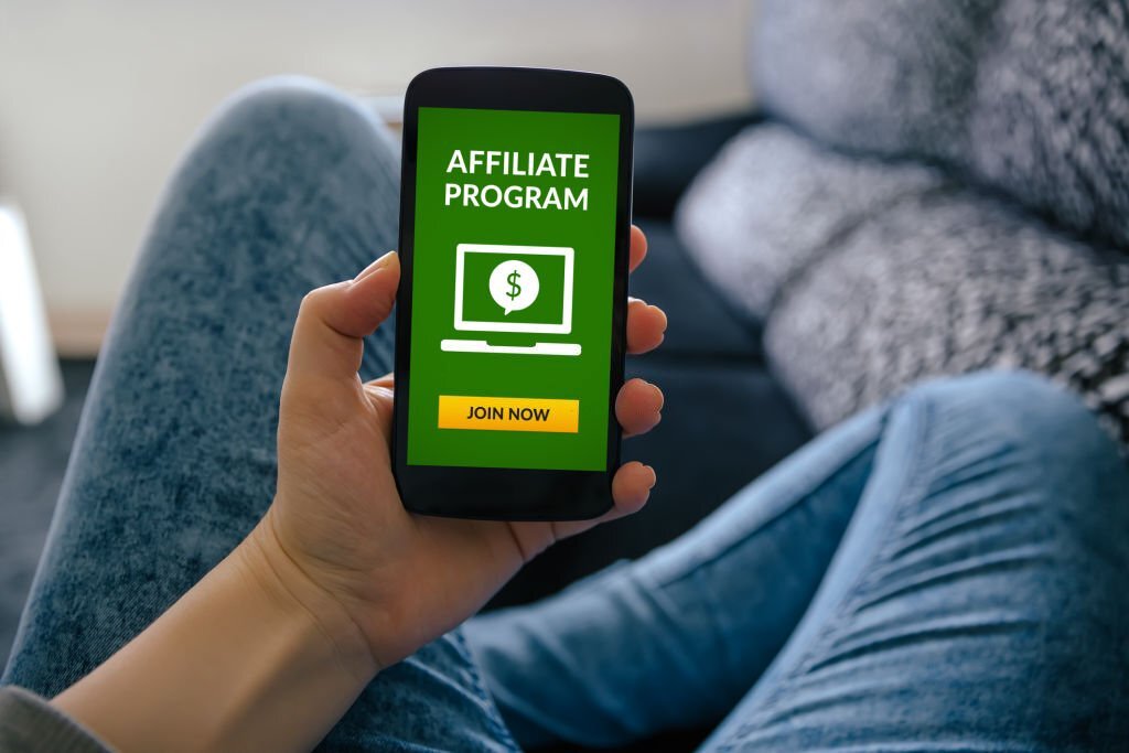 5 Steps to Launch an Affiliate Website in 2022
